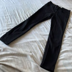 Gap women’s black true skinny jeans in size 25 short